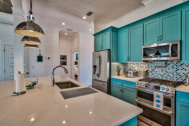 9X5 kitchen island, 2 fridges